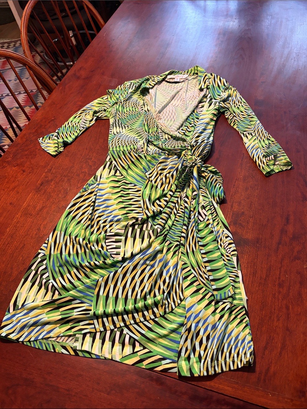 Maggy London Green Multi-Color Abstract Wrap Dress. Sz 14, great for travel.